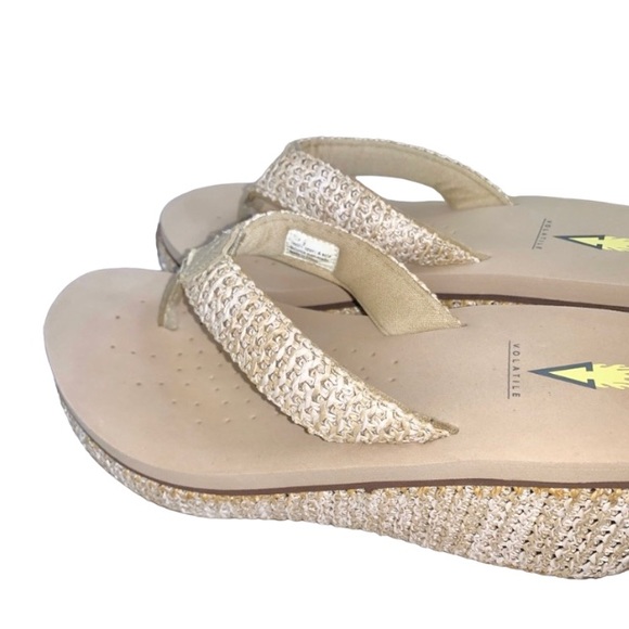 VOLATILE Straw island sandals wedges shoes women’s size 9 - Picture 3 of 14